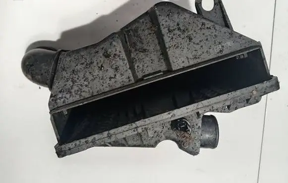 Mazda 323 F Air filter box NRF3F