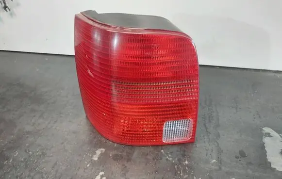 Volkswagen PASSAT B5 Rear/tail lights 3B9945111F