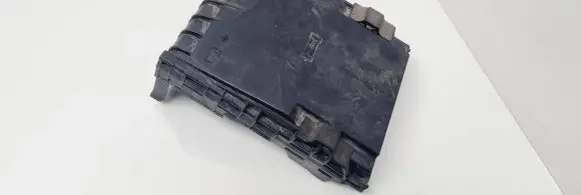 Volkswagen PASSAT B6 Fuse box cover 1K0937132F 017180061 014189871