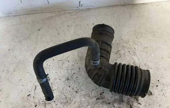 Nissan Navara D22 Air intake hose/pipe