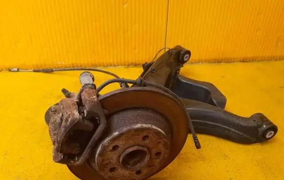 Mercedes-Benz V Class W447 Rear wheel hub spindle/knuckle A447350306
