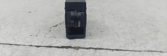 Audi A3 S3 8L Headlight level height control switch 8L0919094A 04052203