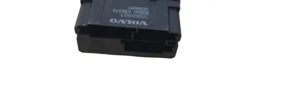 Volvo V50 Seat heating relay 31268907 B08AA09V376