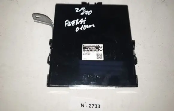 Toyota Avensis T270 Power management control unit 8969005030