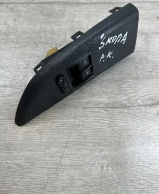 Skoda Fabia Mk1 (6Y) Electric window control switch 03755120 1J3950857A