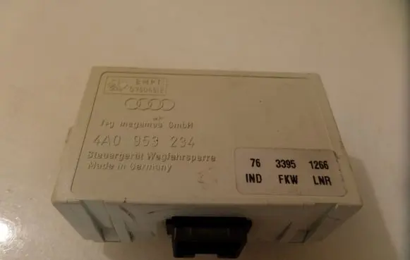 Audi A4 S4 B5 8D Immobilizer control unit/module 4A0953234 7633951266