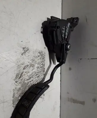 Renault Trafic II (X83) Accelerator throttle pedal 8200002905