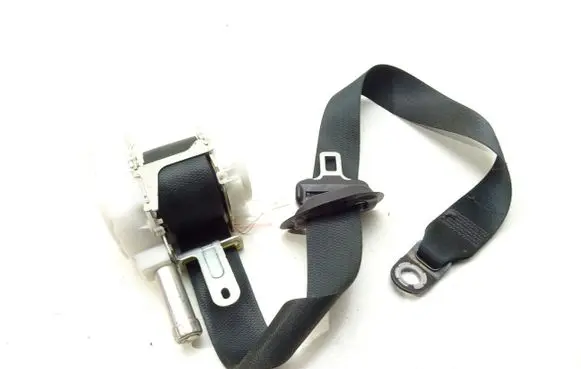 Lexus RC Front seatbelt