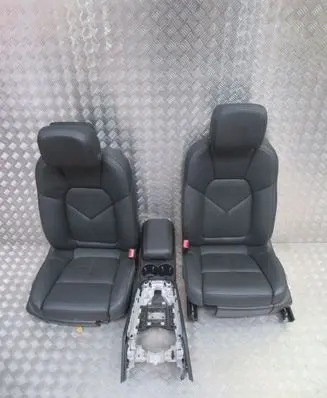 Porsche Macan (95B) Front driver seat 
