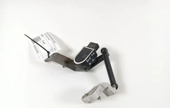 BMW 3 G20 G21 Air suspension front height level sensor 6870000