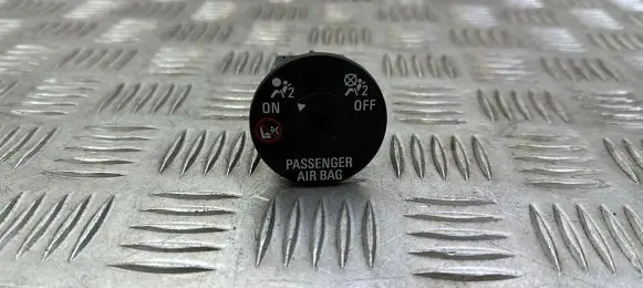 Opel Astra K Passenger airbag on/off switch 13577258