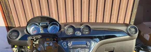 Opel Adam Dashboard 121212