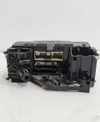 Volkswagen Touran I Climate control unit