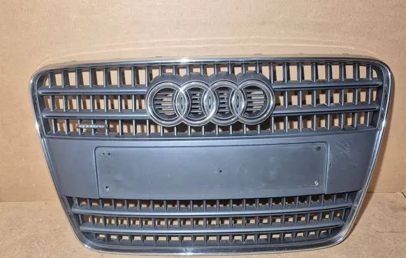 Audi Q7 4L Front bumper upper radiator grill 4L0853651