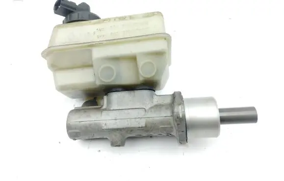 Renault Espace III Master brake cylinder 7700823486 7700823487