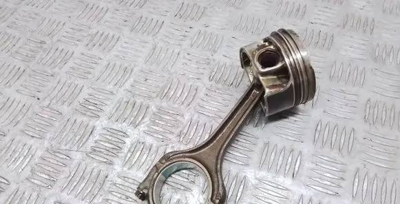 Volkswagen Jetta USA Piston with connecting rod 04ER