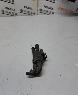 Mercedes-Benz C W203 Valve vacuum 0025401497