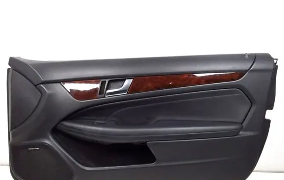 Mercedes-Benz C W204 Front door card panel trim A2047207563