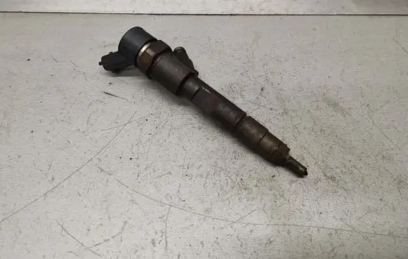 Mitsubishi Space Star Fuel injector 0445110021 7700111014