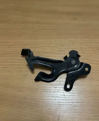 Volvo V60 Engine bonnet (hood) release handle 31218611