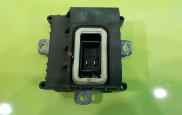 BMW X3 E83 Central body control module UP136