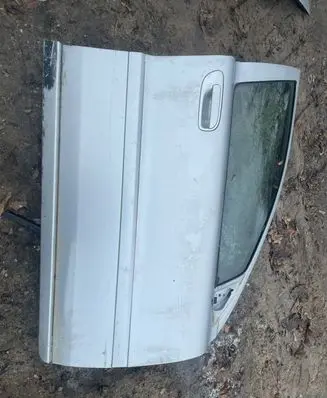 Volvo V70 Front door