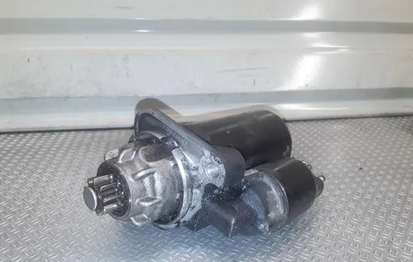 Volkswagen Touareg I Starter motor 1005831314