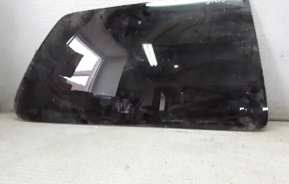 Volkswagen Golf III Rear side window