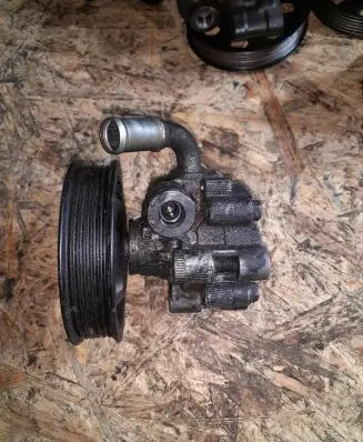 Dodge Magnum Power steering pump 516306P 04892093AA