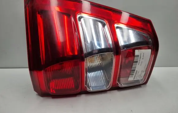 Suzuki Grand Vitara II Rear/tail lights 22059079