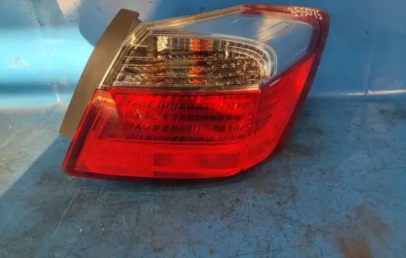 Honda Accord Boot/trunk interior light 33500T2AA01