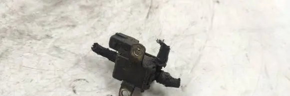 Audi A4 S4 B5 8D Turbo solenoid valve 