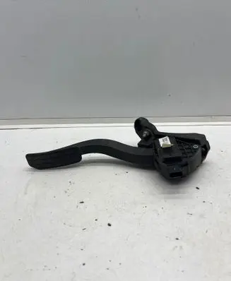Jaguar XE Accelerator throttle pedal GX739F836BA