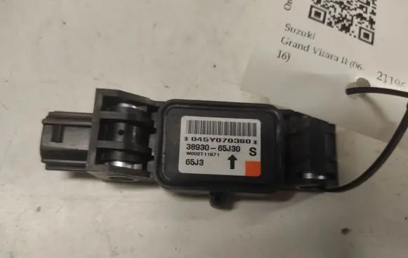 Suzuki Grand Vitara II Airbag deployment crash/impact sensor 3893065J30