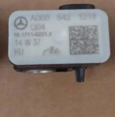 Mercedes-Benz E W212 Airbag deployment crash/impact sensor A0055421218