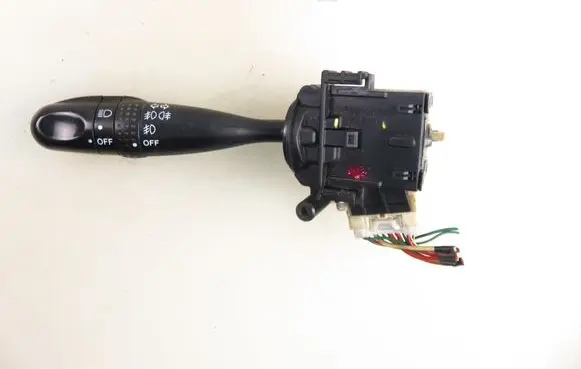Toyota Corolla E120 E130 Wiper turn signal indicator stalk/switch 173681