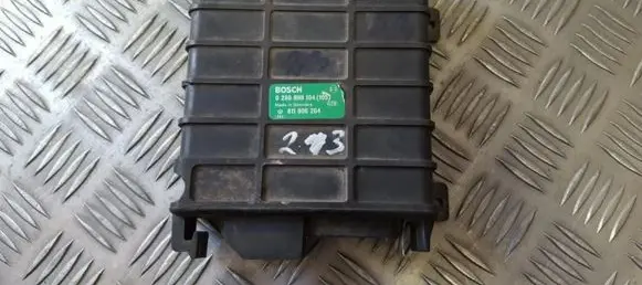 Volkswagen Golf II Engine control unit/module 0280800104 811906264