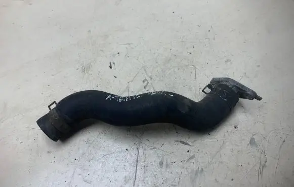 Nissan X-Trail T30 Engine coolant pipe/hose