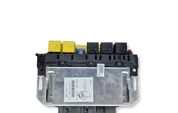 Mercedes-Benz S W220 Fuse module A0205451732 05045110