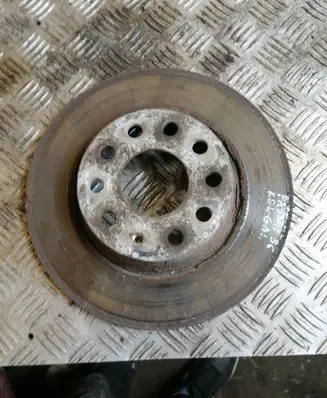 Volkswagen PASSAT B6 Rear brake disc