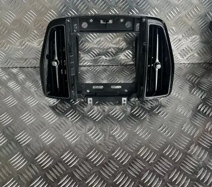 Volvo XC60 Dash center air vent grill 31477275
