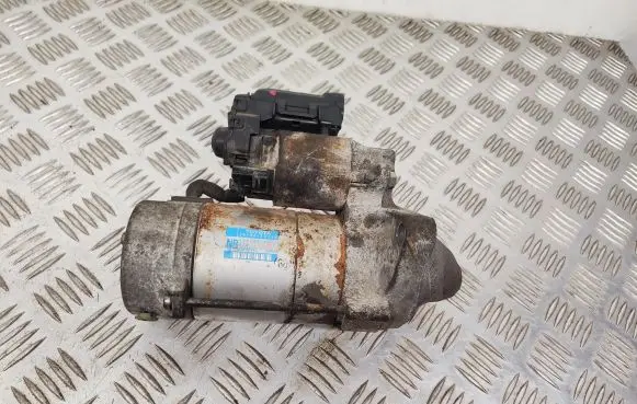 Toyota Verso-S Starter motor 2810033120