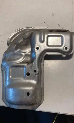 Volkswagen T-Roc Heat shield in engine bay 04C253041