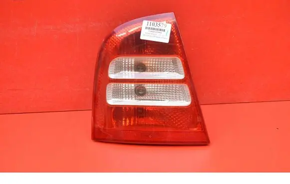 Skoda Octavia Mk2 (1Z) Rear/tail lights 1U6945095