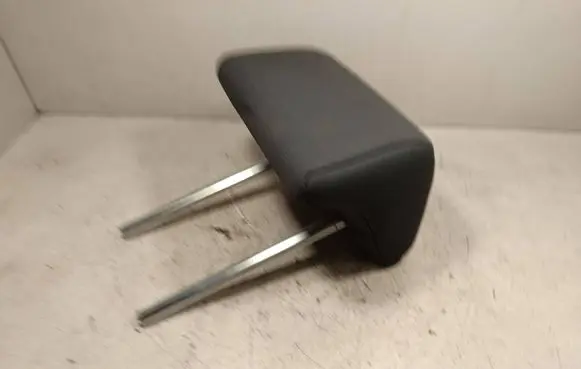 Nissan Qashqai Front seat headrest 