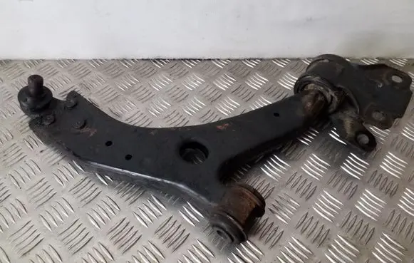 Ford Focus Front lower control arm/wishbone
