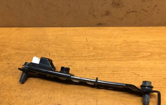 Hyundai i30 Seat belt height adjuster 