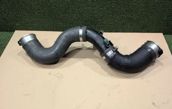 Renault Master III Intercooler hose/pipe 144605647R
