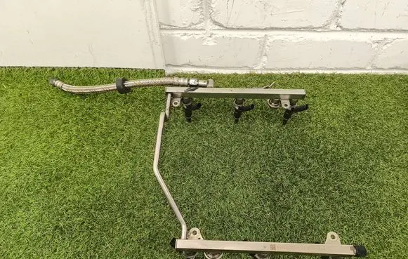 Mercedes-Benz S W221 Fuel injectors set A2720700995