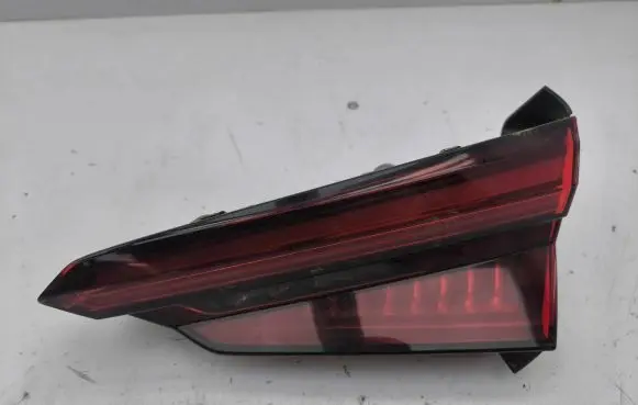 Audi A5 Tailgate rear/tail lights 8W6945094H